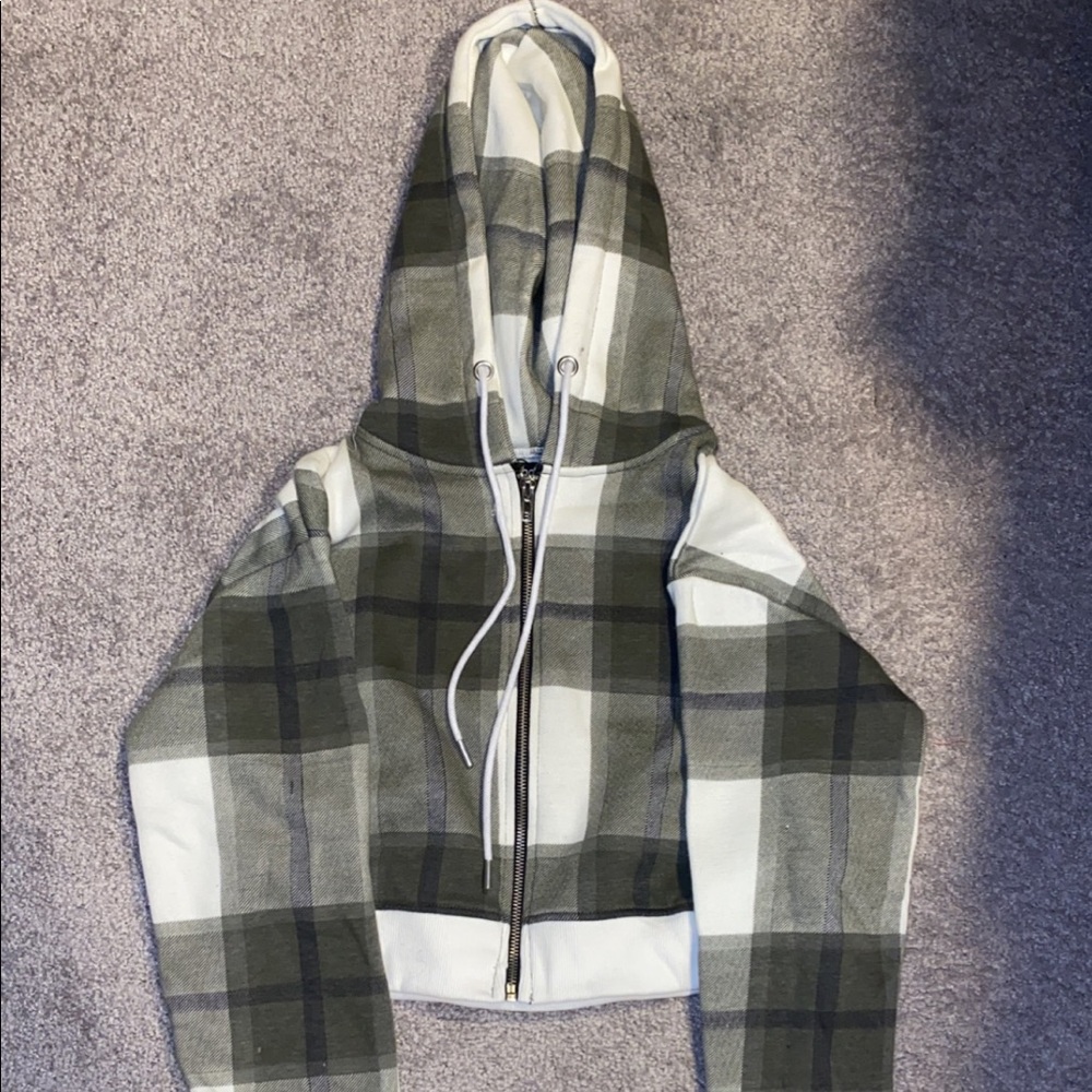 Boohoo cropped plaid hoodie BNWT